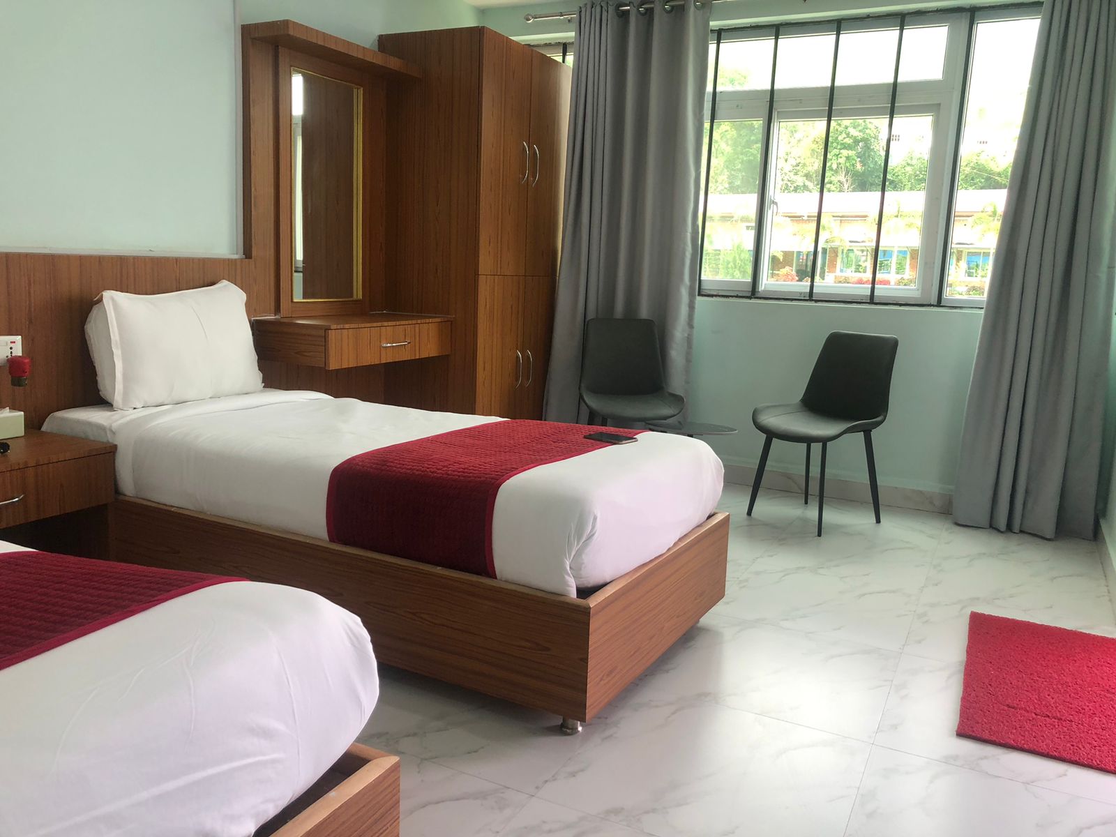 Room image 3